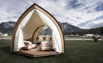 Glamping Lounge im Hotel Rübezahl SPA von Strohboid