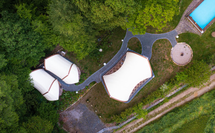 STROHBOID-Resort-Pool-Pavillon-Glamping-Yogalution-Rhoden-Hill STROHBOID-Resort-Pool-Pavillon-Glamping-Yogalution-Rhoden-Hill