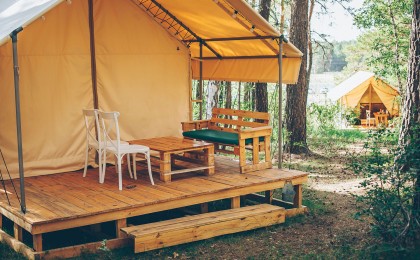 Glamping Resort statt Ferienhaus: Alle Vor- und Nachteile