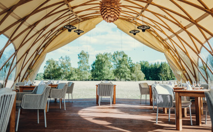 STROHBOID-Pavillon-Hotelcamp-Reinsehlen-Tagungen.jpg STROHBOID-Pavillon-Hotelcamp-Reinsehlen-Tagungen.jpg