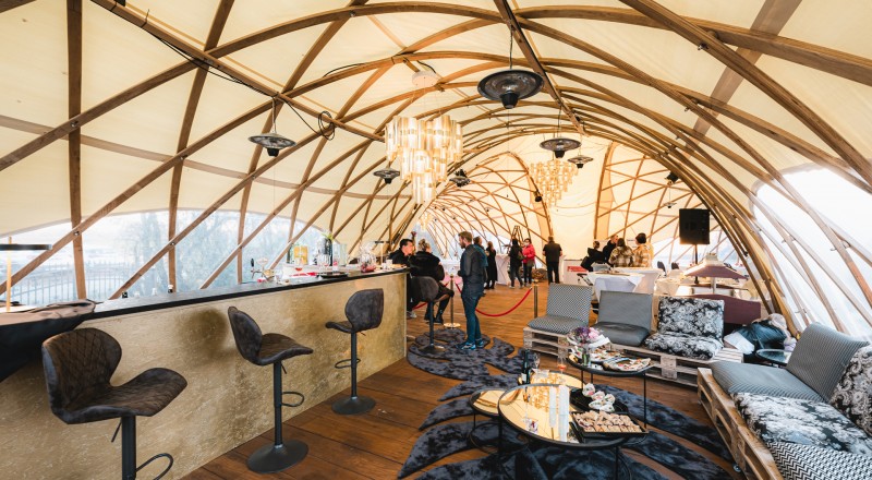 Der STROHBOID Pavillon als optimale ganzjährige Terrassenüberdachung Der STROHBOID Pavillon als optimale ganzjährige Terrassenüberdachung