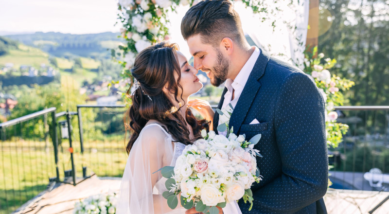 Hochzeitsfeier im Zelt - die Vor- und Nachteile im Überblick Hochzeitsfeier im Zelt - die Vor- und Nachteile im Überblick