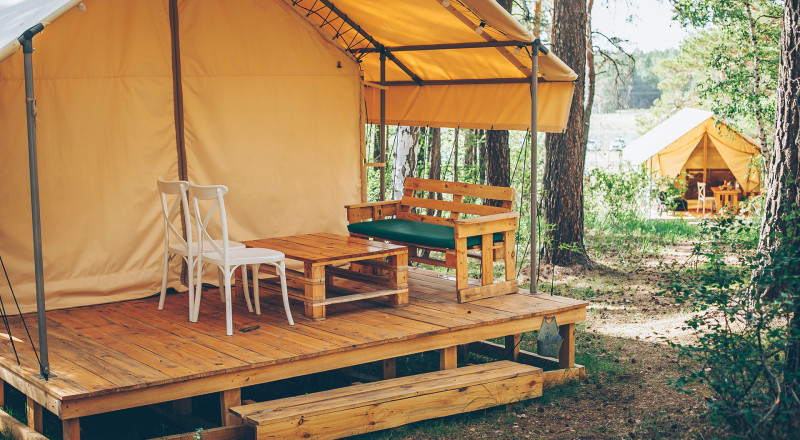 Glamping Resort statt Ferienhaus: Alle Vor- und Nachteile Glamping Resort statt Ferienhaus: Alle Vor- und Nachteile