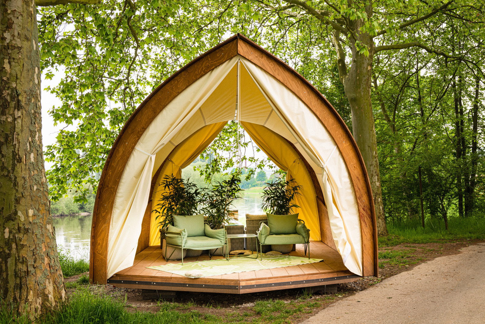 STROHBOID-Lounge-Wald-Landesgartenschau-Hoexter STROHBOID-Lounge-Wald-Landesgartenschau-Hoexter