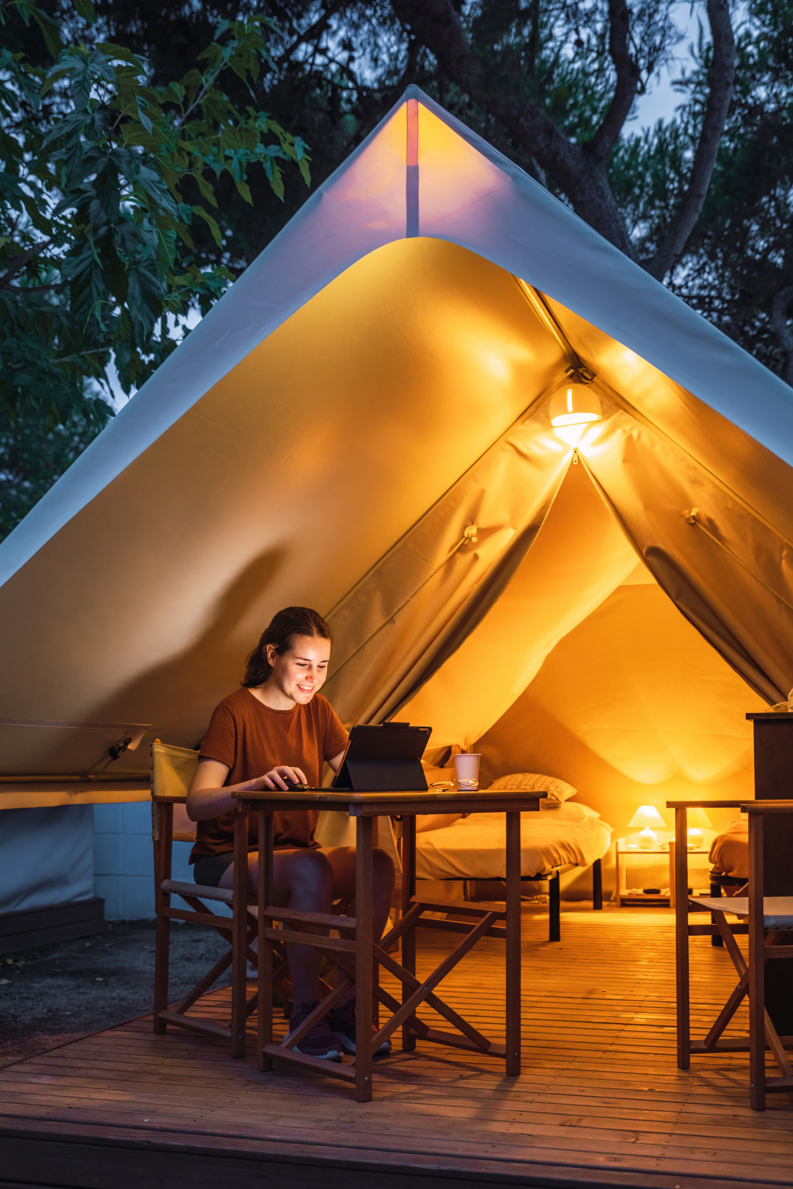 Arbeiten im Glamping Zelt als neuer Trend Arbeiten im Glamping Zelt als neuer Trend