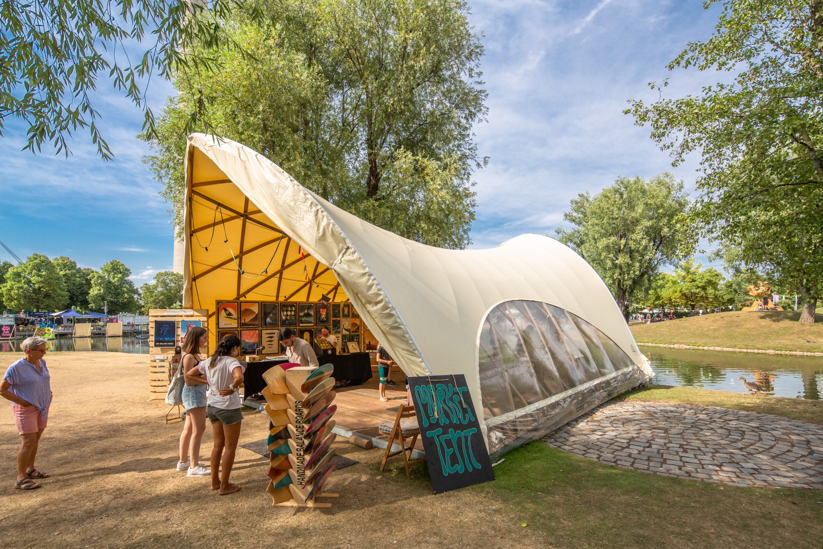 Die Vorteile für einen Pavillon als Markt im Garten Die Vorteile für einen Pavillon als Markt im Garten