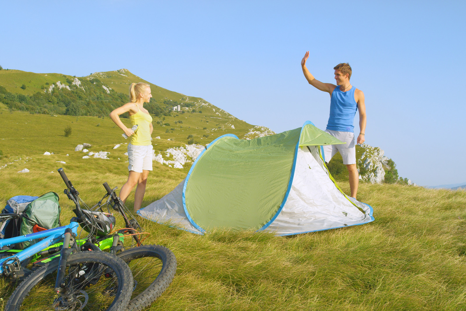 Wurfzelt im Vergleich mit Campingzelt und Glampingzelt Wurfzelt im Vergleich mit Campingzelt und Glampingzelt