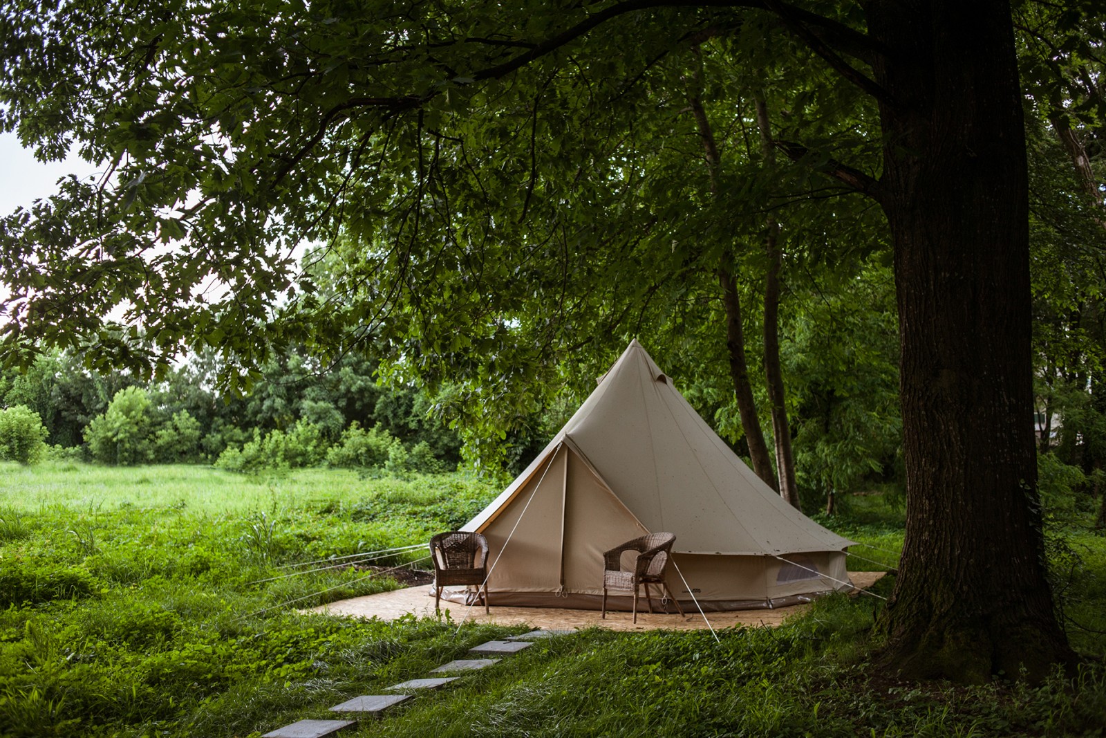 Camping-Urlaub im hochwertigen Luxus-Zelt