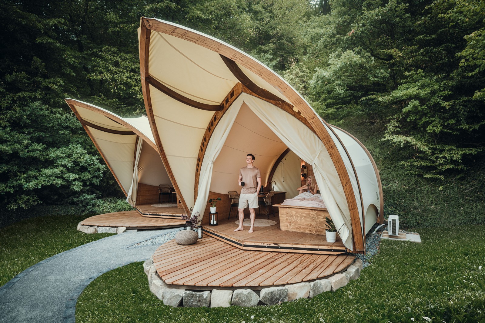 Glamping - nachhaltiges Luxus Zelt aus Holz