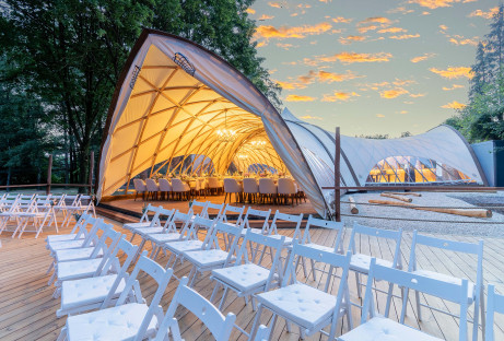 Strohboid-pavillon-zeitreise-restaurant-event-veranstaltung Strohboid-pavillon-zeitreise-restaurant-event-veranstaltung