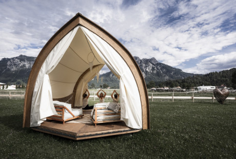 Glamping Lounge im Hotel Rübezahl SPA von Strohboid Glamping Lounge im Hotel Rübezahl SPA von Strohboid