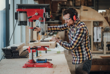 strohboid-geschulte-fachkraefte-produktion strohboid-geschulte-fachkraefte-produktion