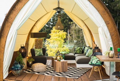 Glamping Lounge Winzer Weinverkostung
