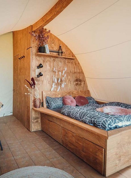 Glamping Zelt mit dem Luxus eines Hotelzimmers