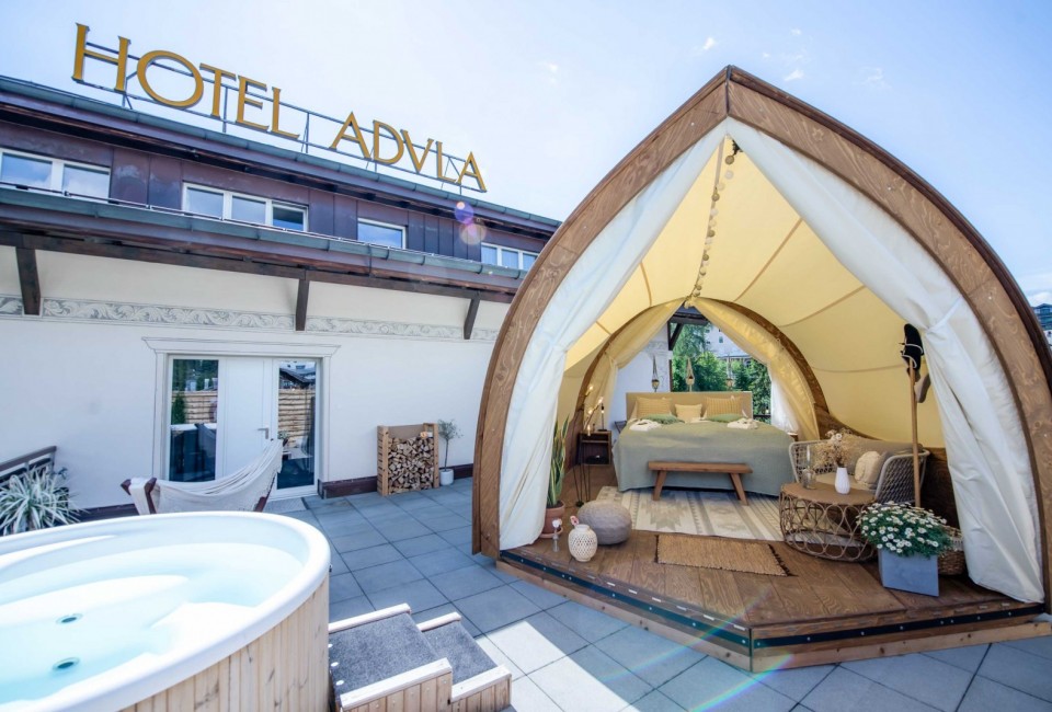 Luxus Glamping Lounge als Hotelzimmer - Erweiterung bei Hotel Adula