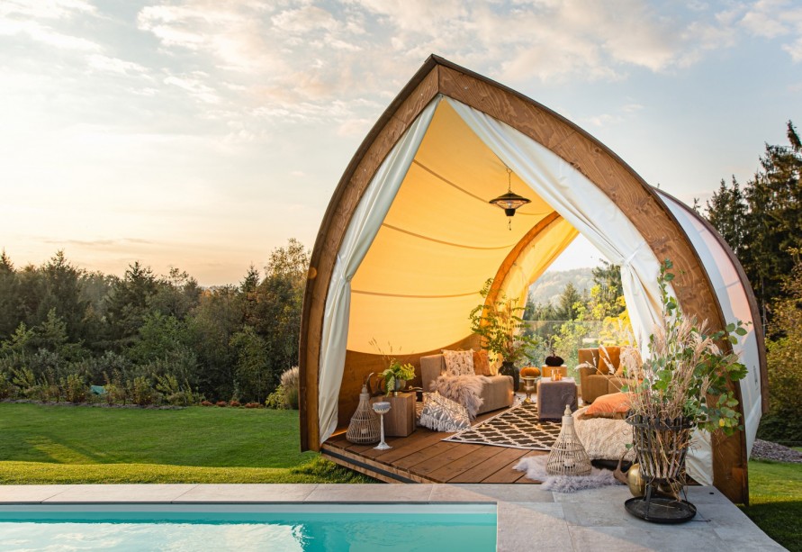 Strohboid Lounge - Products