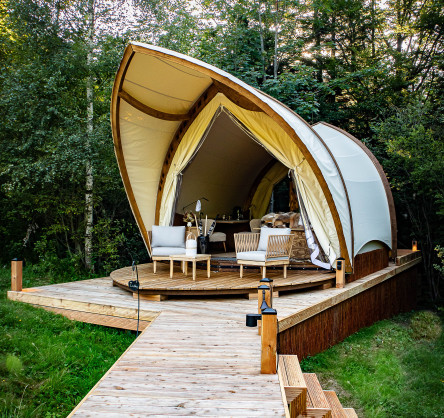 STROHBOID_Waldtherapiezentrum_Glamping Holzboden.jpg STROHBOID_Waldtherapiezentrum_Glamping Holzboden.jpg