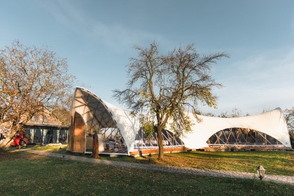 STROHBOID_Pavillon_Doerrwalder-muehle-eventpavillon