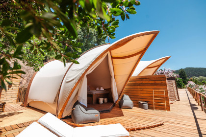 STROHBOID_Juicy Oasis_Glamping in Portugal STROHBOID_Juicy Oasis_Glamping in Portugal