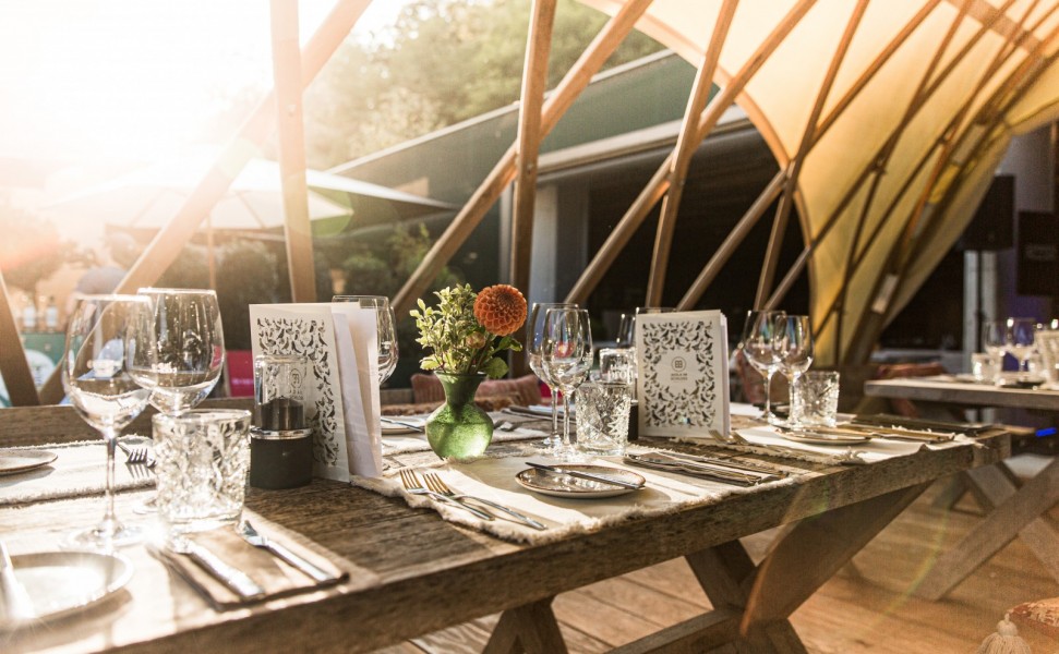 Strohboid pavilion for gastronomy