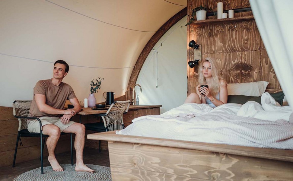Luxus-Glamping-Hotelzimmer-Flair