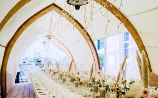 Strohboid Eventzelt Lounge - einzigartiges Ambiente für Hochzeiten und Events Strohboid Eventzelt Lounge - einzigartiges Ambiente für Hochzeiten und Events