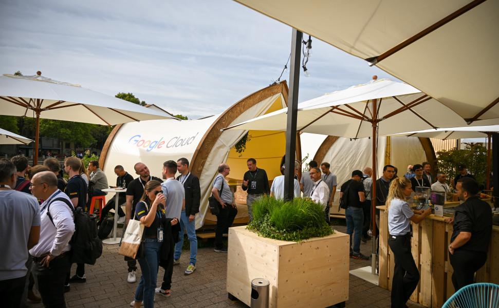 STROHBOID_Google Cloud_Eventausstattung STROHBOID_Google Cloud_Eventausstattung