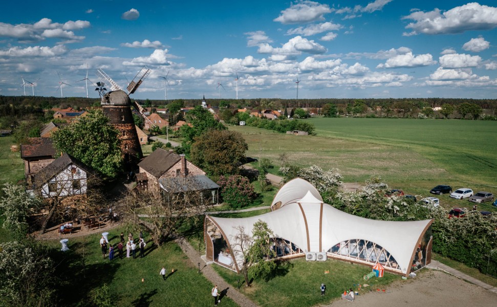 STROHBOID Pavillon 3-Connect