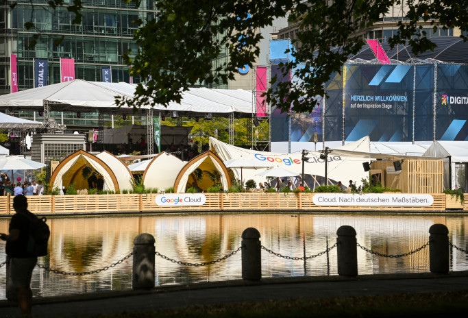 STROHBOID_Google Cloud_Pavillon_Lounge STROHBOID_Google Cloud_Pavillon_Lounge
