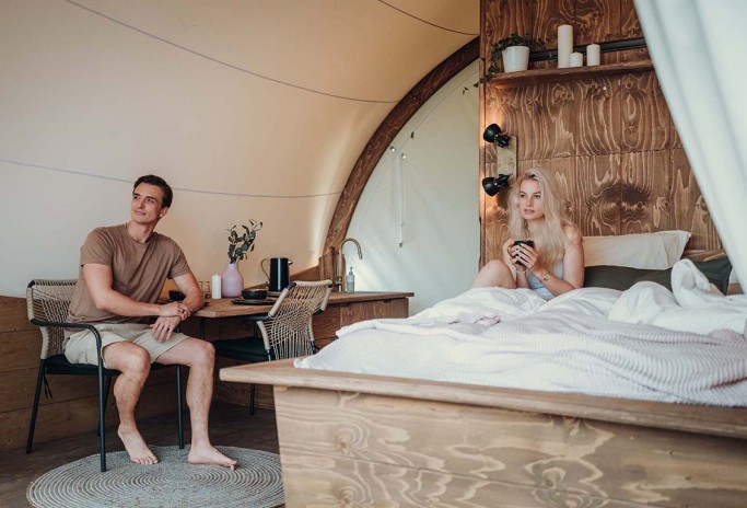 Luxurious glamping with the flair of a hotel room