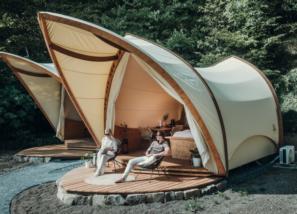 Wetterfestes-glamping-zelt-urlaub
