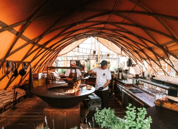 nachhaltiger-grillpavillon-bbq-garten nachhaltiger-grillpavillon-bbq-garten