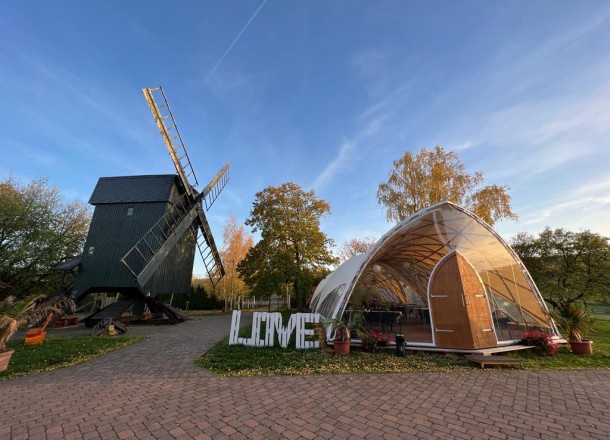 STROHBOID_Lichtproduktiv_Pavillon bei Mühle
