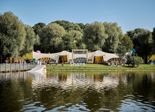 STROHBOID_Wellbeing Festival München_Pavillon
