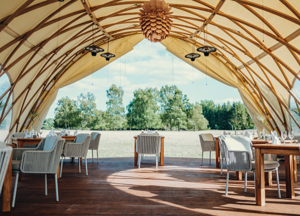 STROHBOID-Pavillon-Hotelcamp-Reinsehlen-Tagungen.jpg STROHBOID-Pavillon-Hotelcamp-Reinsehlen-Tagungen.jpg