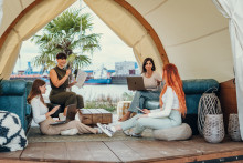 Strohboid Lounge Strand Office Strohboid Lounge Strand Office