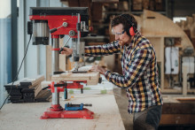strohboid-geschulte-fachkraefte-produktion strohboid-geschulte-fachkraefte-produktion