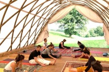 Strohboid Pavillon Eventzelt mit Yoga Outdoor Raum