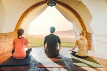 Yoga in Strohboid Lounge - Unique relaxation for your guests